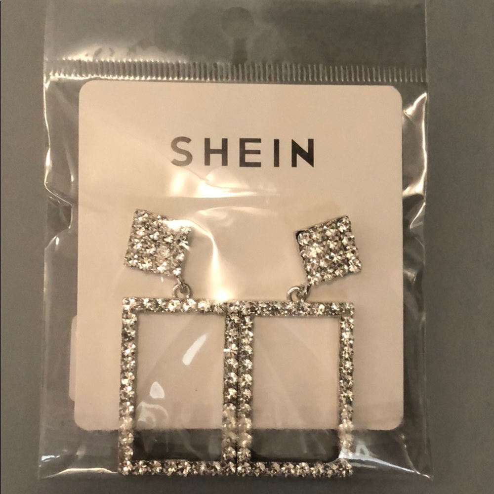 Fashion earnings brand new